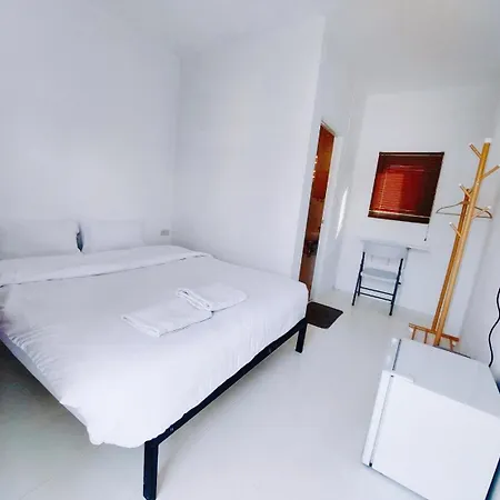 Bao Phuket Pathong Beach Patong Exterior photo